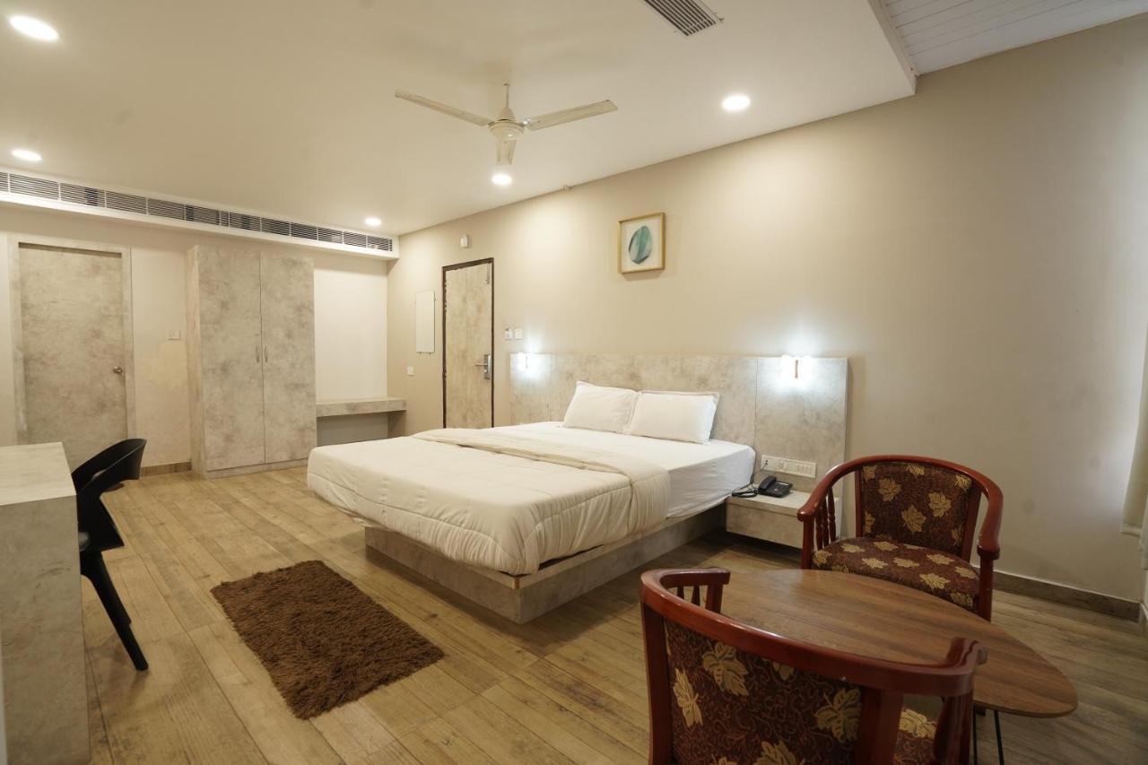 Hotel Trp Bliss Nizamabad Exterior foto